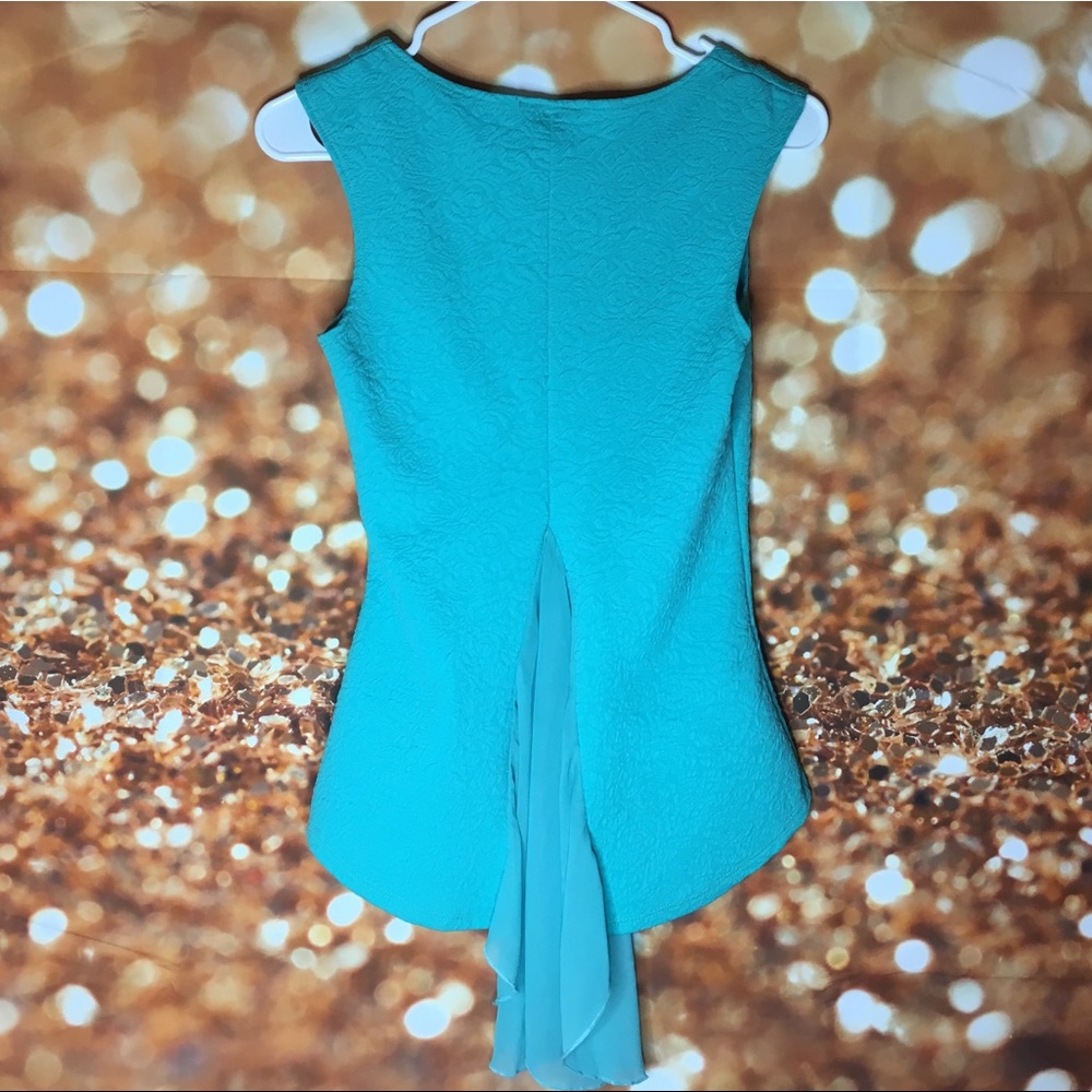 ❗️BLUE TOP❗️ - Picture 2 of 2